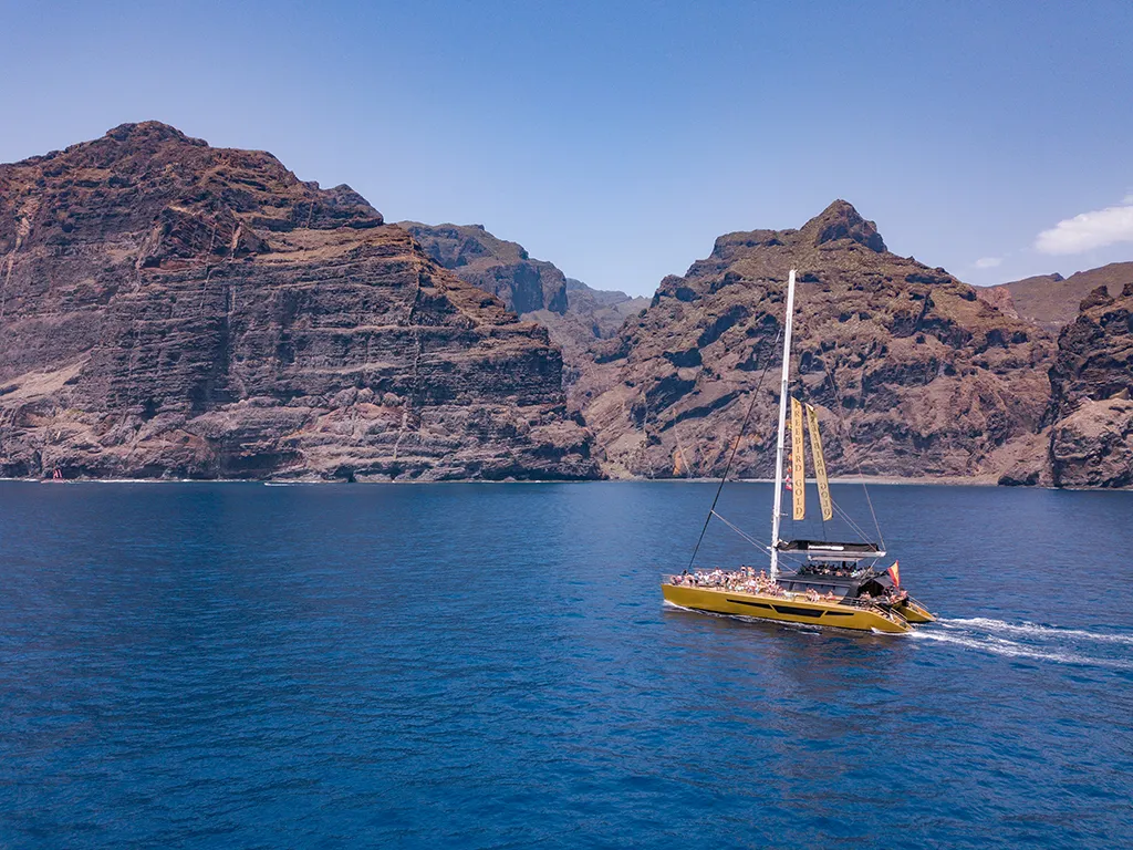 Freebird catamaran boat trip — Free transfer — Free drinks